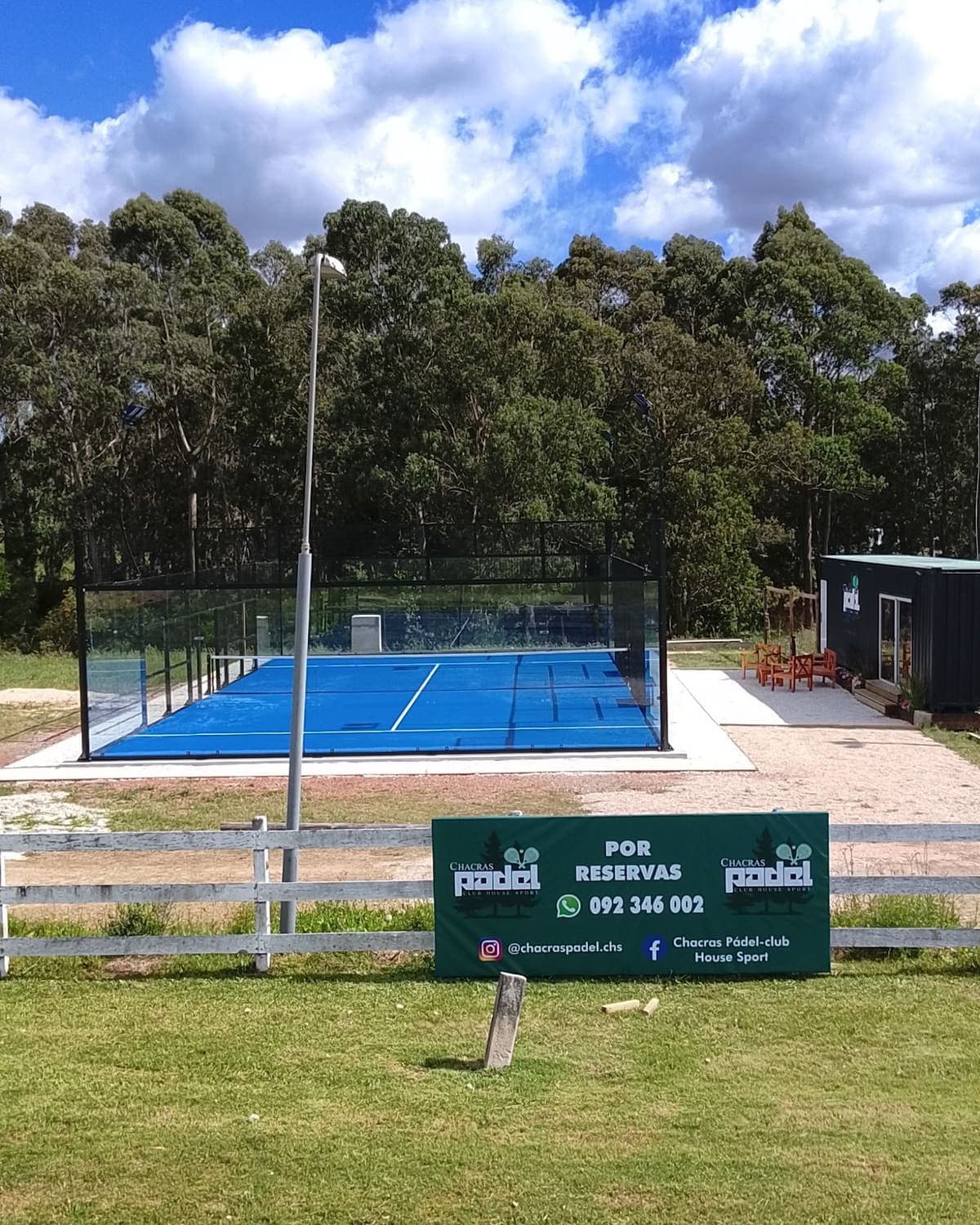 Canchas de pádel de Chacras Padel Club House Sport